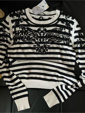 💕3for1$ Sexy ES cut out embroided jumper stripes sweater（can be Crop Style)）